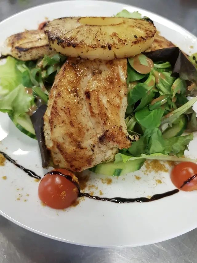 Salat mit Hühnerbrust